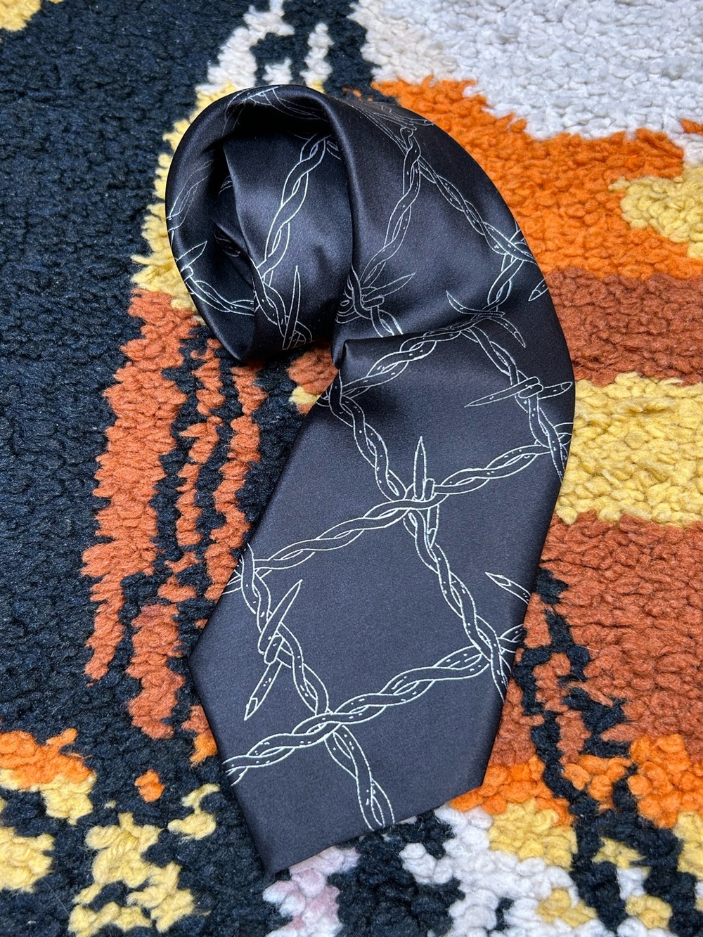 Punk, WYOMING TRADERS, barbed wire silk tie!! - Picture 1 of 8